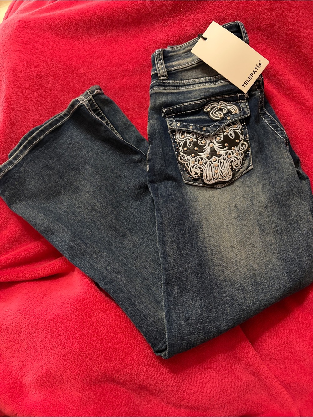 Telepatía Women's Mid/Dark Blue Embroidered Boot Cut Jeans size 5/27